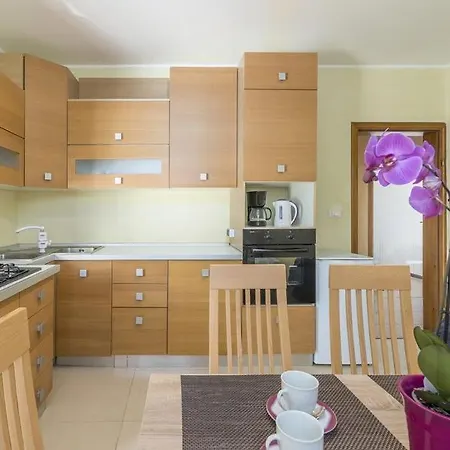 Guest house Iris 3*
