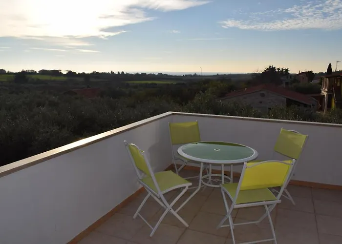 Iris Πανσιόν Novigrad Istria