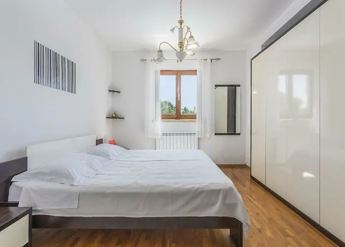 Iris Πανσιόν Novigrad Istria