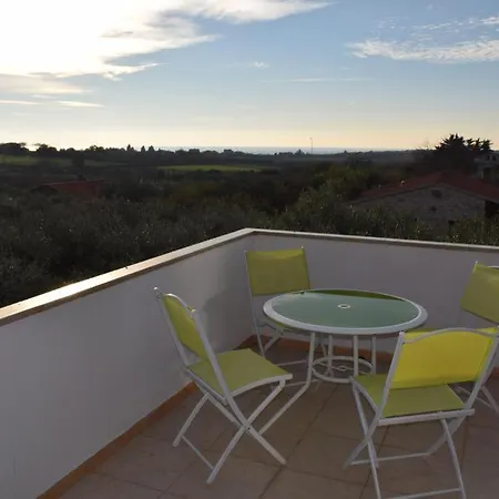 Iris 招待所 Novigrad Istria