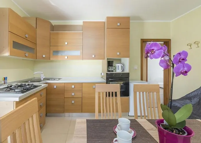 Gostinjska kuća Iris 3*